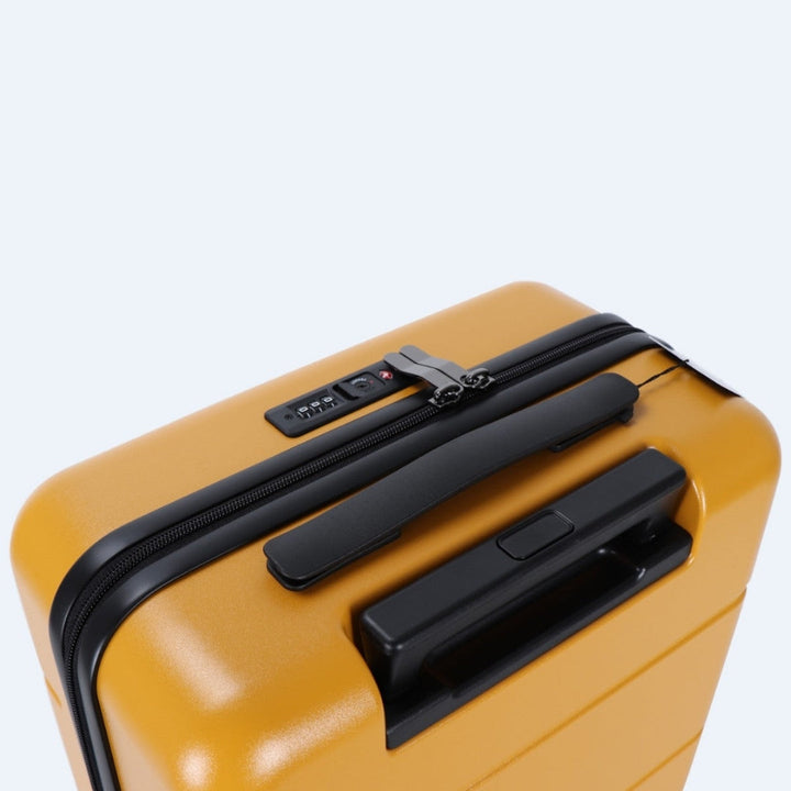 Harde reiskoffer set met cijferslot, complete bagage voor weekendtrip.