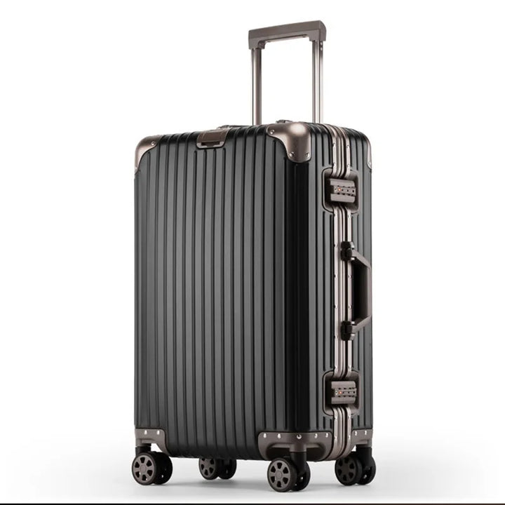Tirana aluminium-magnesium hardshell reiskoffer, robuust en krasbestendig.