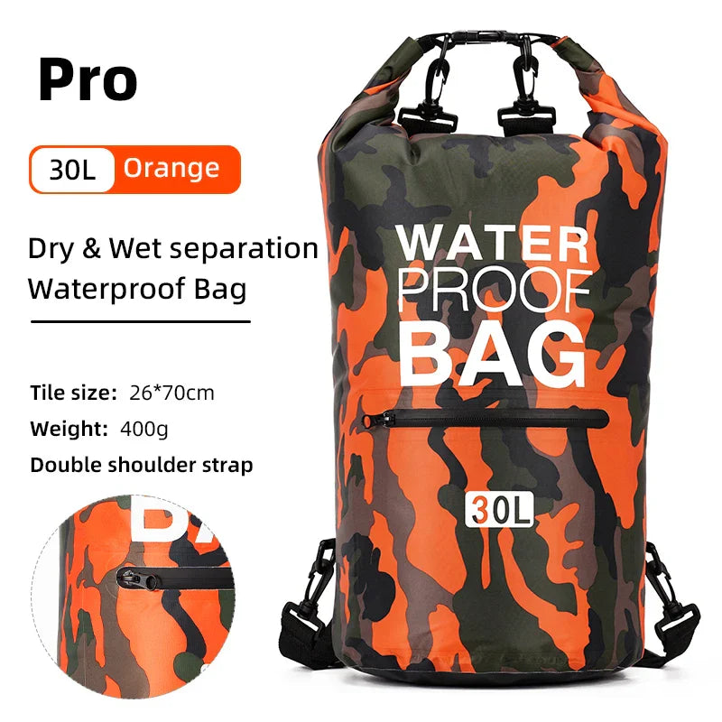 Grote waterdichte rugzak met nat-droog scheiding, ideaal voor lange wandelingen en watersport.