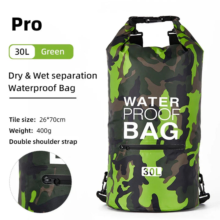 Praktische waterdichte outdoor rugzak, ontworpen voor duurzaamheid en comfort met nat/droog scheiding.