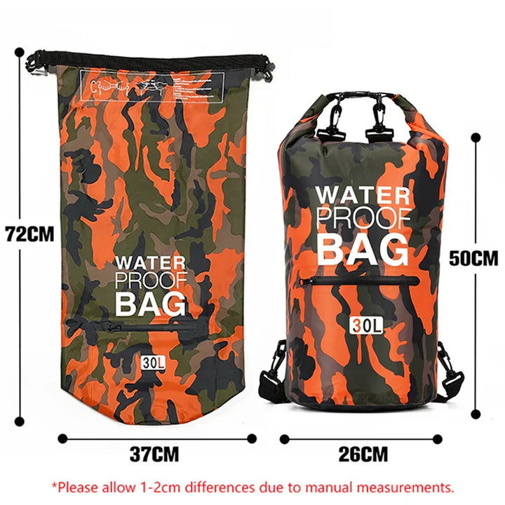 Robuuste waterdichte rugzak met apart natvak, essentieel voor watersport en modderige tochten.