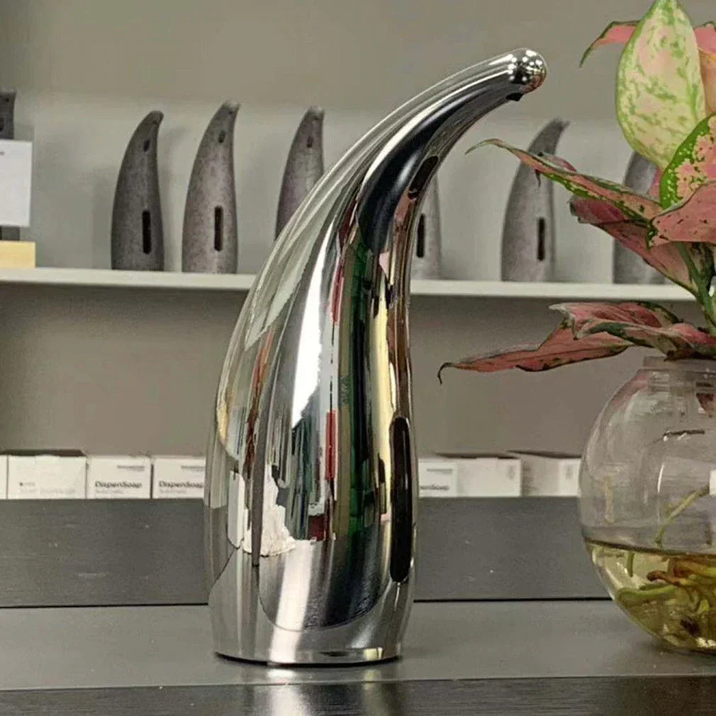 "Automatische contactloze zeepdispenser met stijlvolle moderne look, infraroodsensor en hygiënisch ontwerp voor badkamer of k