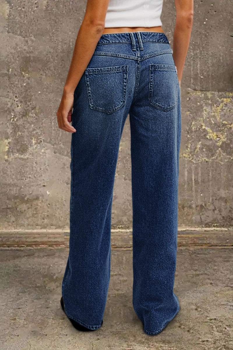 Blauwe dames jeans met lage taille en wijde pijp. Comfortabel, casual en trendy.