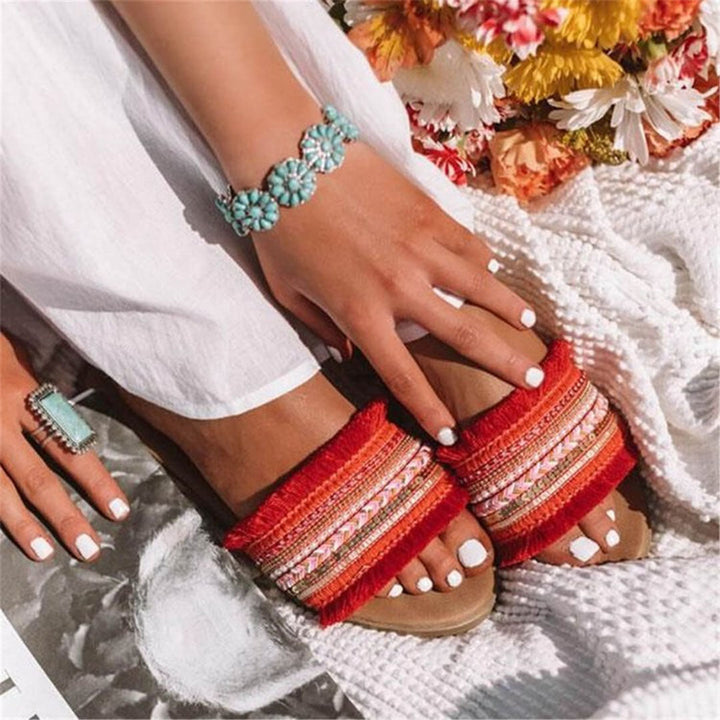 Modieuze dames zomersandalen, comfortabele boho-chic pantoffels met verfijnde kralen en stijlvolle details.