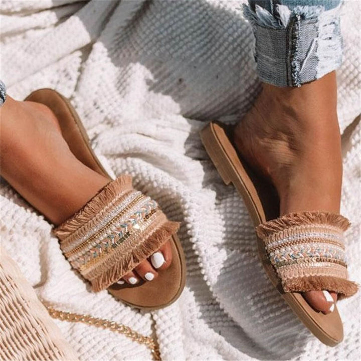 Elegante casual dames zomerschoenen met kralen, perfecte boho-chic sandalen voor de zomercollectie.