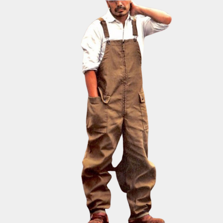"Bruine cargo overall voor mannen met zijzakken, comfortabele pasvorm en ademend materiaal, perfect voor zomer en werk."