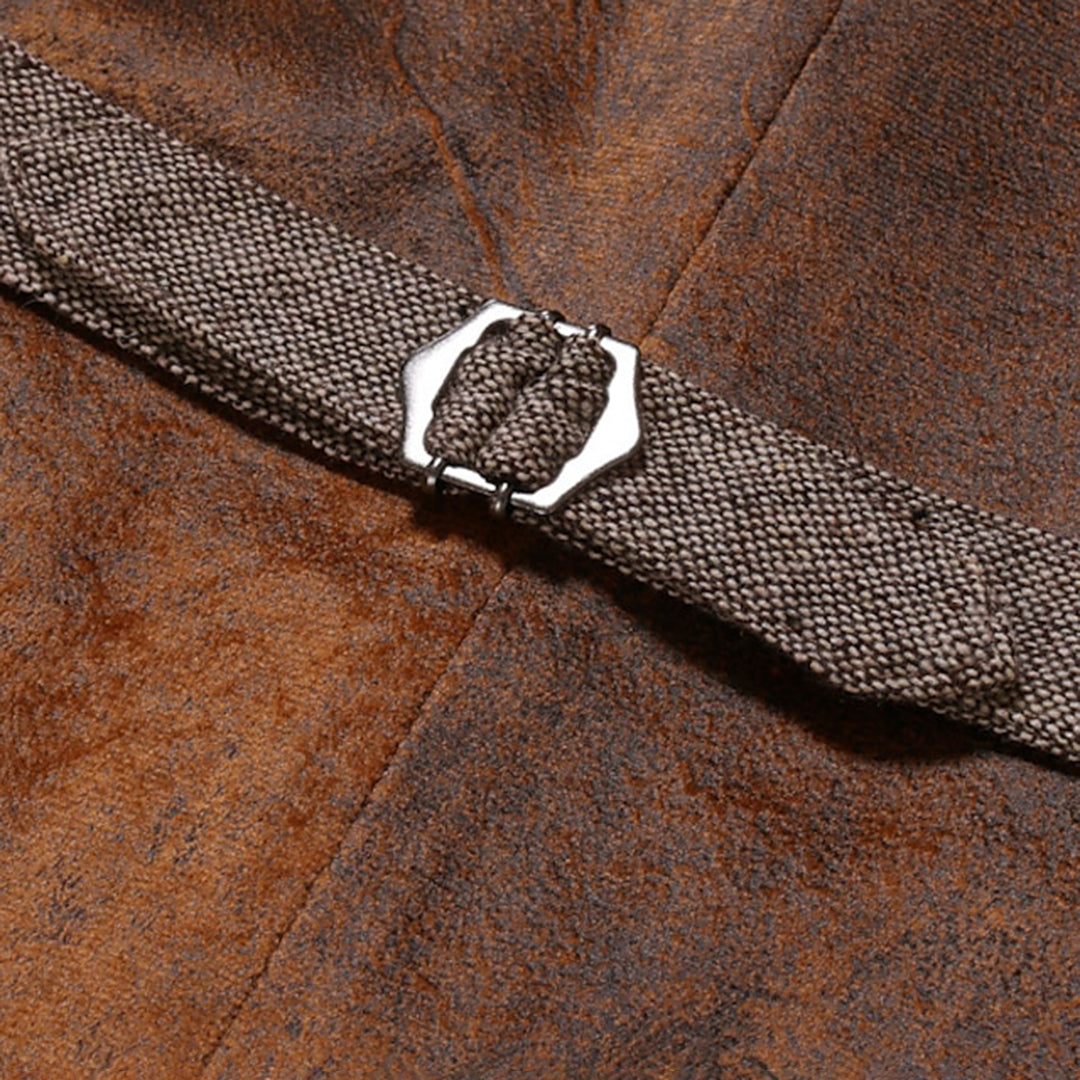 Bruine lederen heren gilet, tijdloos en stijlvol, voor elke gelegenheid, beschikbaar in bruin, zwart en grijs.