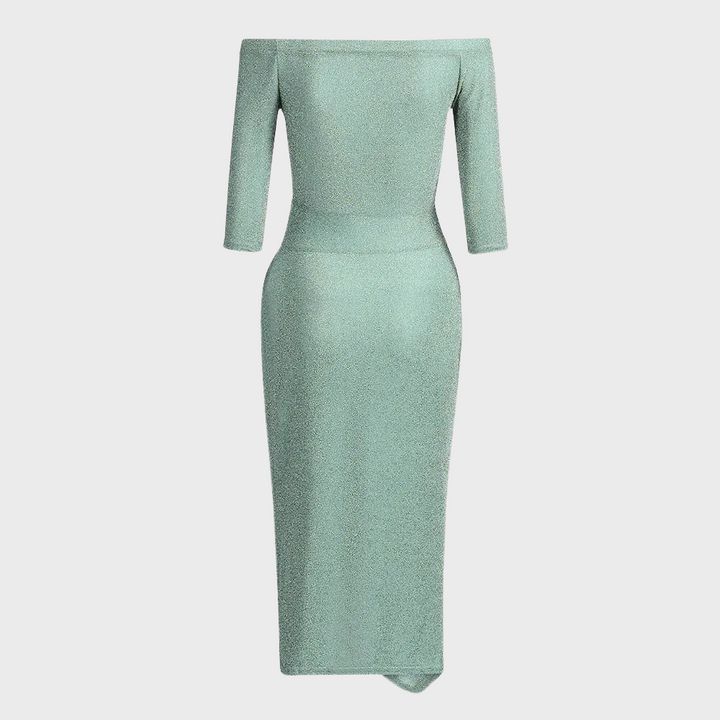"Champagne kleur glitterjurk met korte mouwen en lange snit, perfect voor elegante zomerse feestjes en gelegenheden."