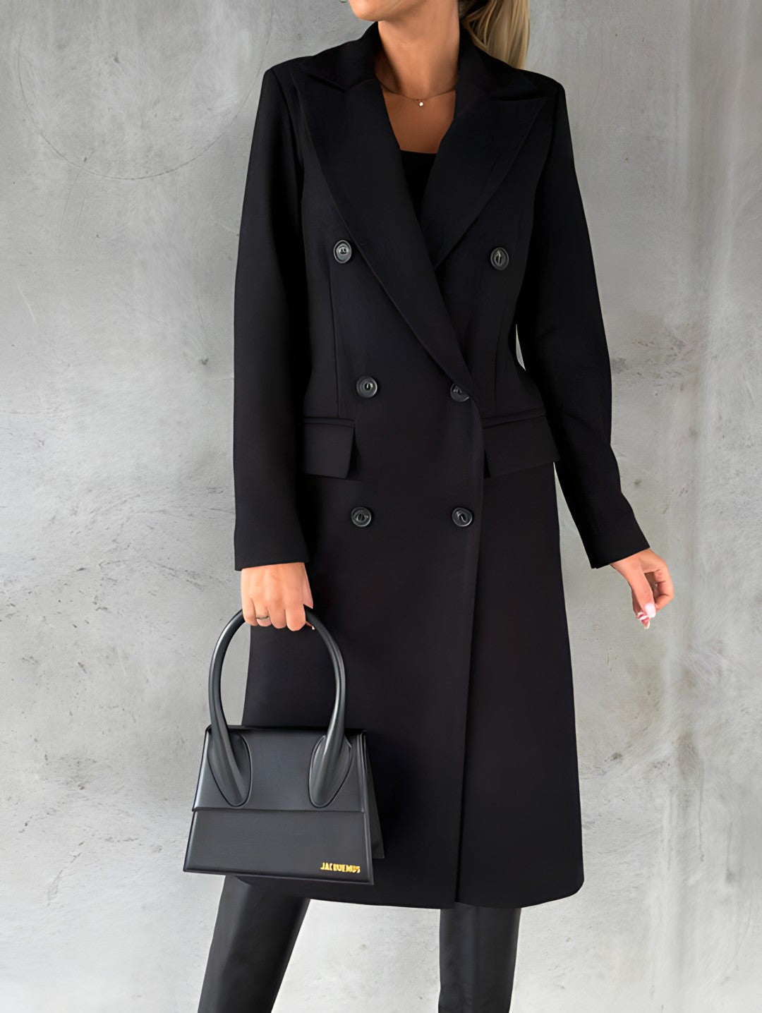 Warme elegante dames winterjas, lange mantel voor stijl en comfort in de kou. Tijdloze overjas.
