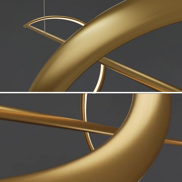 Moderne ronde metalen kroonluchter in goud en zwart, ideaal voor elegante interieurverlichting.