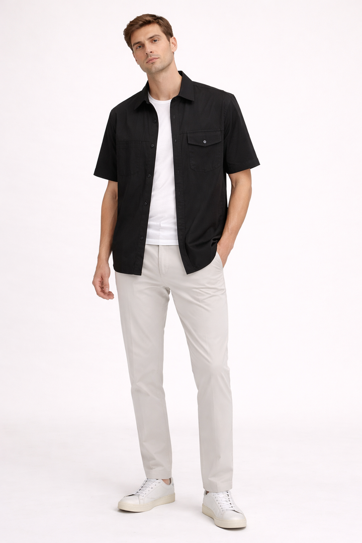 Rechte pasvorm herenoverhemd, korte mouwen voor een comfortabele casual look. Geschikt voor vrije tijd.