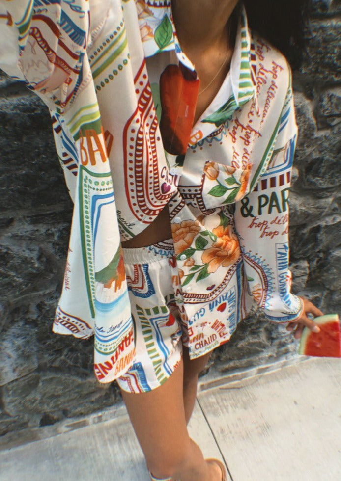 Comfortabele dames zomerset: oversized shirt & shorts. Perfect voor strand & vakantie, modieus & luchtig.