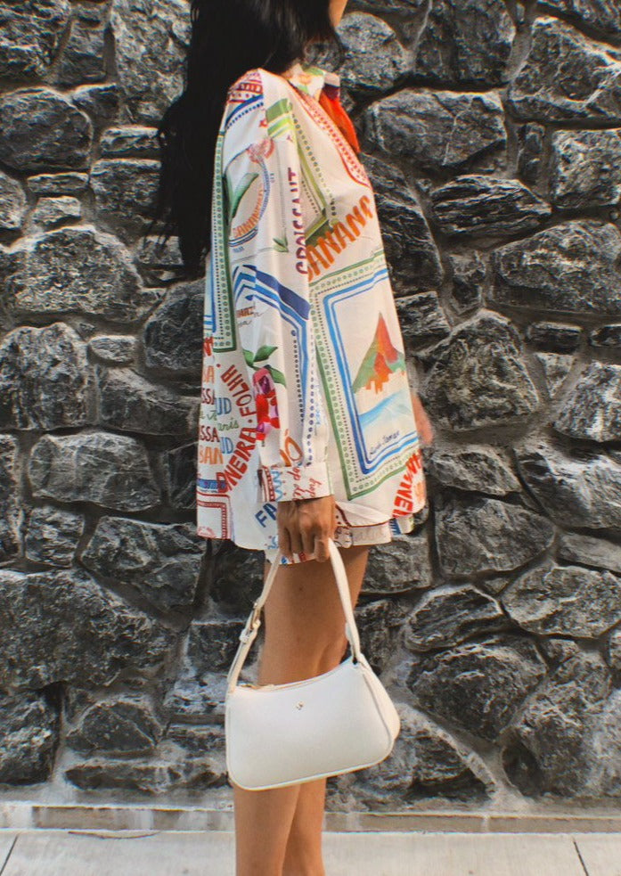 Modieuze tweedelige dames zomerset, oversized shirt & bijpassende shorts. Casual en comfortabel voor de zomer.