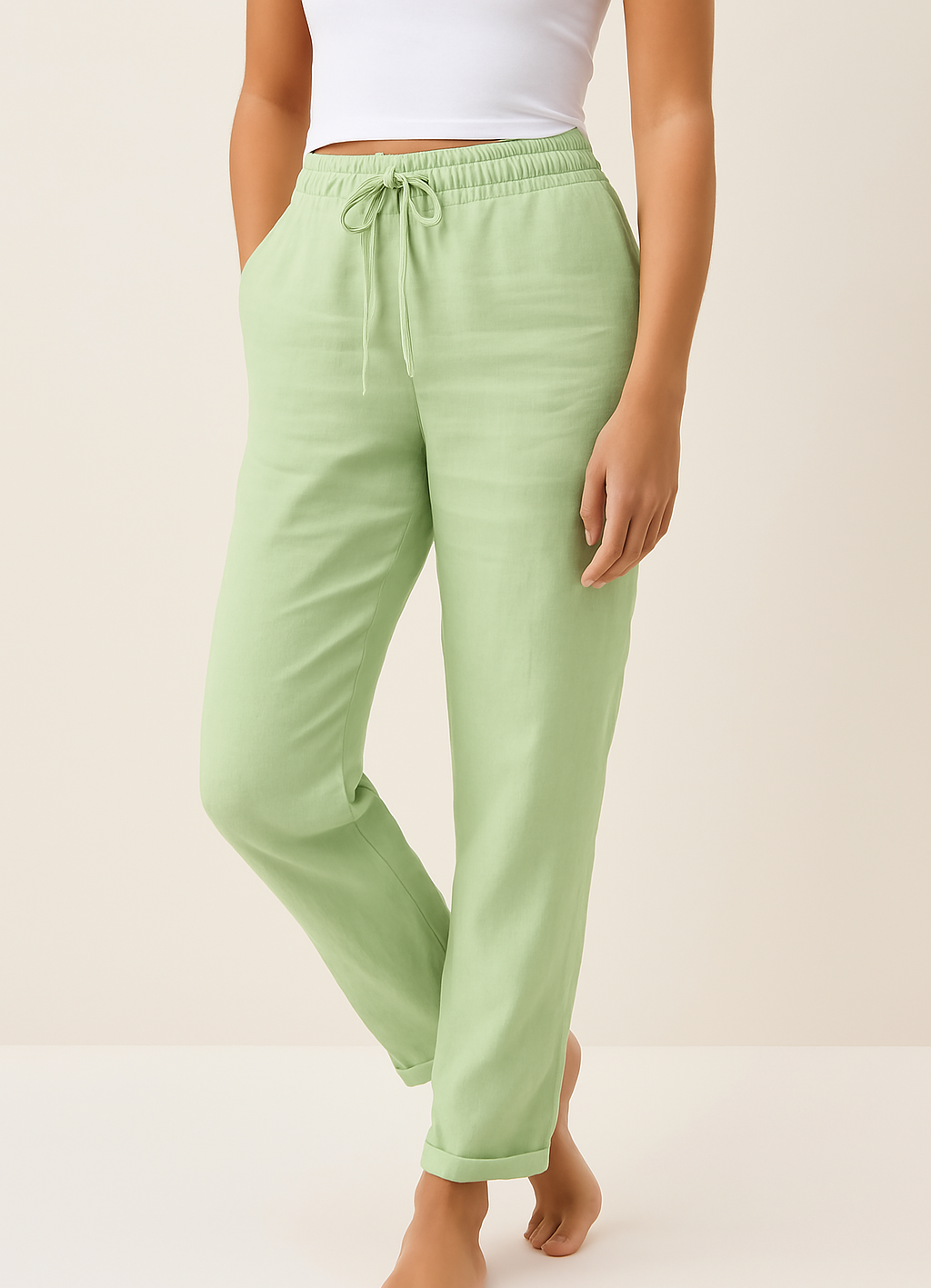Comfortabele damesbroek met elastische taille en rechte pijp, ideaal voor een casual of nette look.