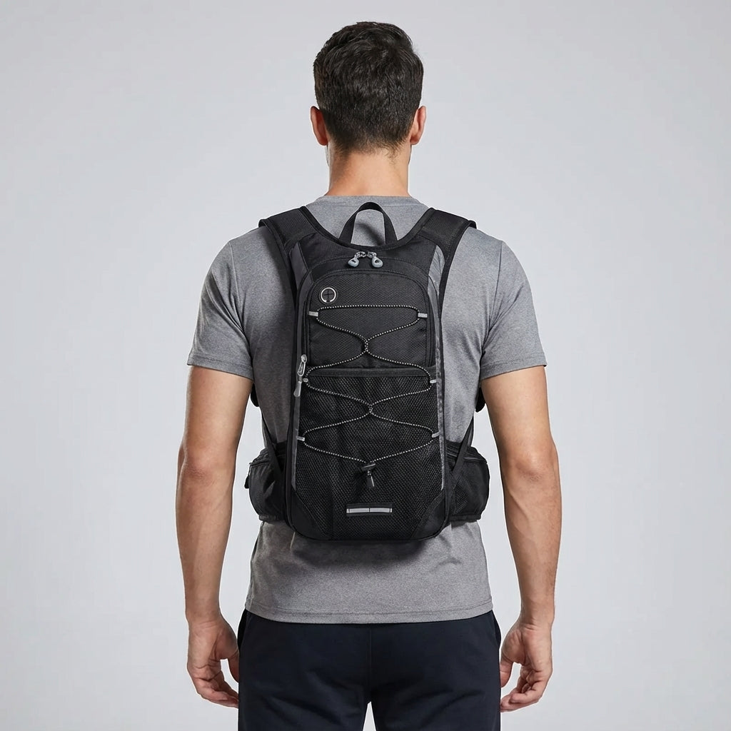 Ergonomische Pathcore dagrugzak met comfortabele schouderbanden voor lange wandelingen en fietstochten.