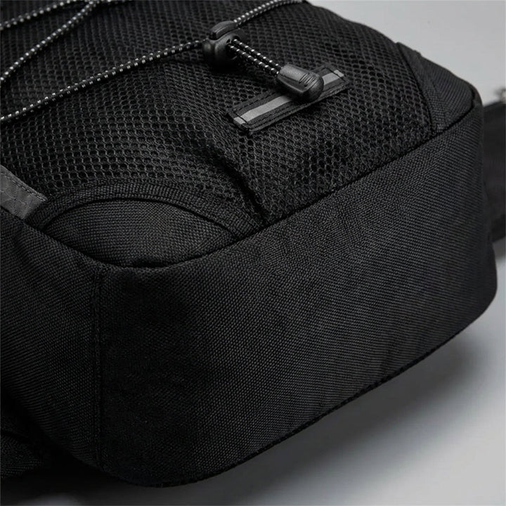 Stevige waterafstotende Pathcore outdoor rugzak, ideaal voor dagtochten, wandelen en buitensport.