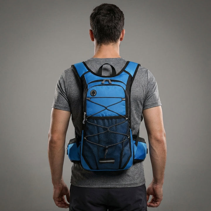 Detail van robuuste rits en waterafstotend materiaal van de Pathcore ergonomische outdoor dagrugzak.