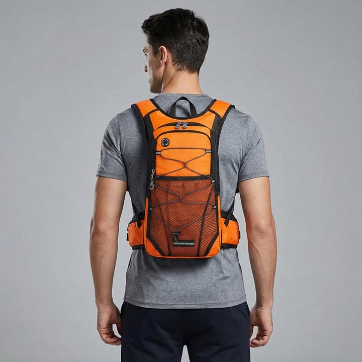 Zwarte Pathcore ergonomische outdoor rugzak, perfect voor dagtochten, wandelen en outdoor activiteiten.