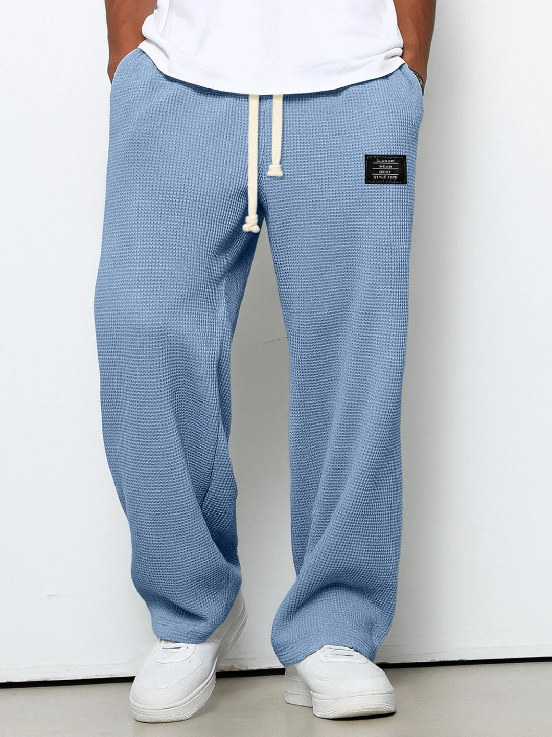 Comfortabele herenbroek met verstelbare tailleband voor optimale bewegingsvrijheid. Ideaal voor casual dagen.