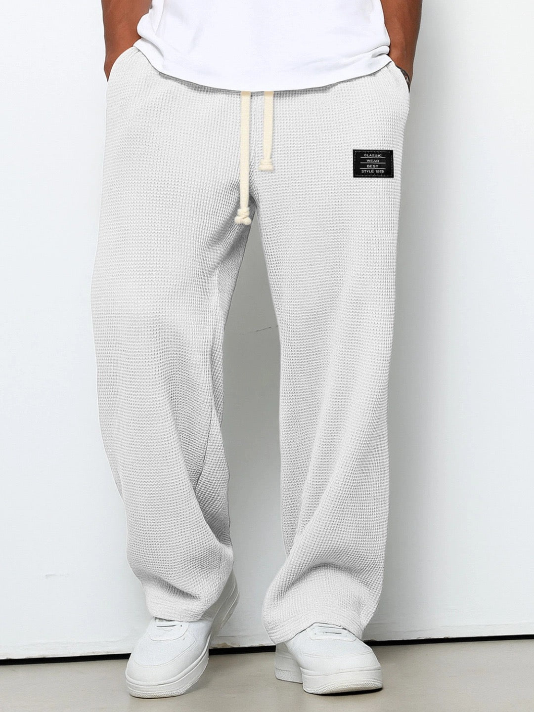 Modieuze heren comfortbroek, veelzijdig en ademend. Perfect voor zomerse casual outfits.