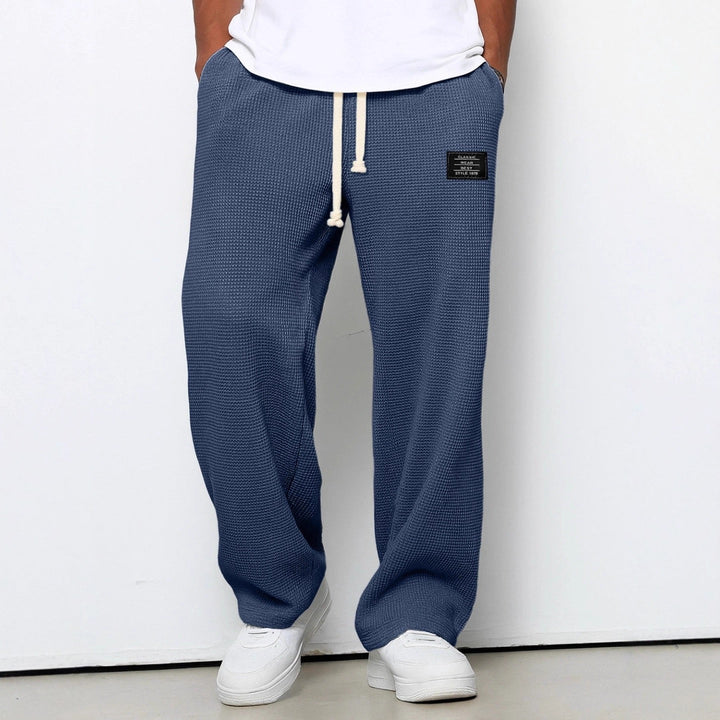 Zachte, ademende heren comfortbroek. Ideaal voor ontspannen momenten en actieve bewegingsvrijheid.