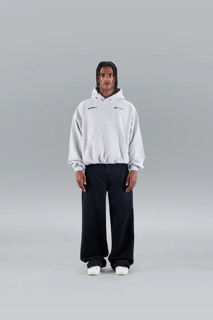 "Comfortabele, stijlvolle vrouwenhoodie in blauw, bordeauxroze; symbool van zelfliefde, ontspannen pasvorm, minimalistisch de