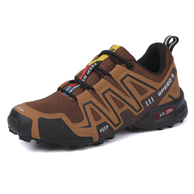 Comfortabele trekking schoen voor heren met robuust design, grijs-zwart gekleurd, geschikt voor outdoor avonturen.
