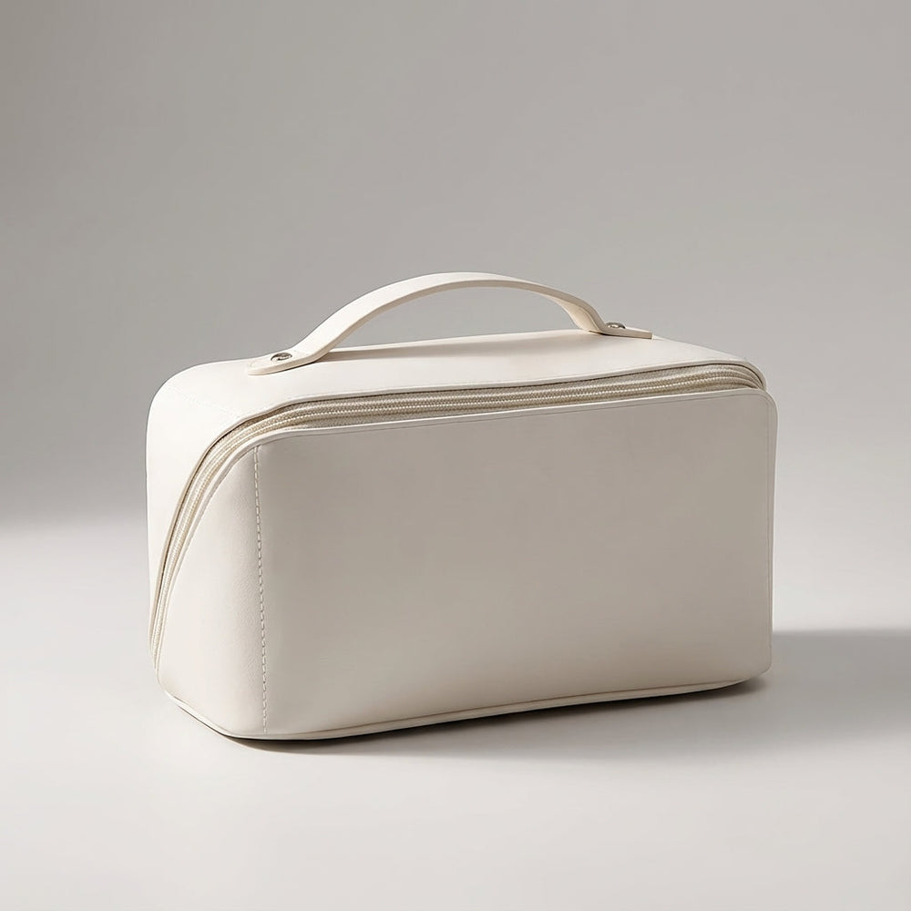 Open make-up organizer reistasje Glambox met verstelbare vakken voor al je cosmetica en toiletartikelen.