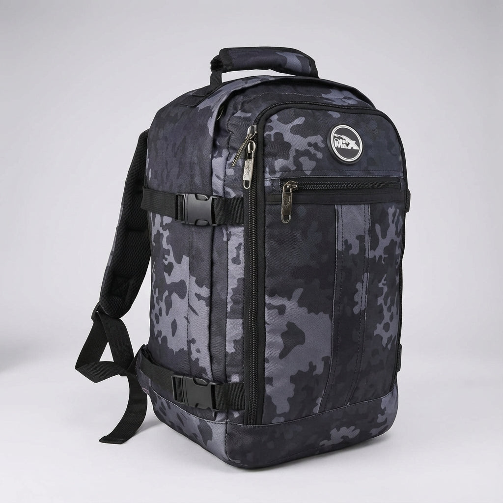 Ruime 30 liter reisrugzak gevuld met kleding en reisaccessoires, ideaal als weekendtas.