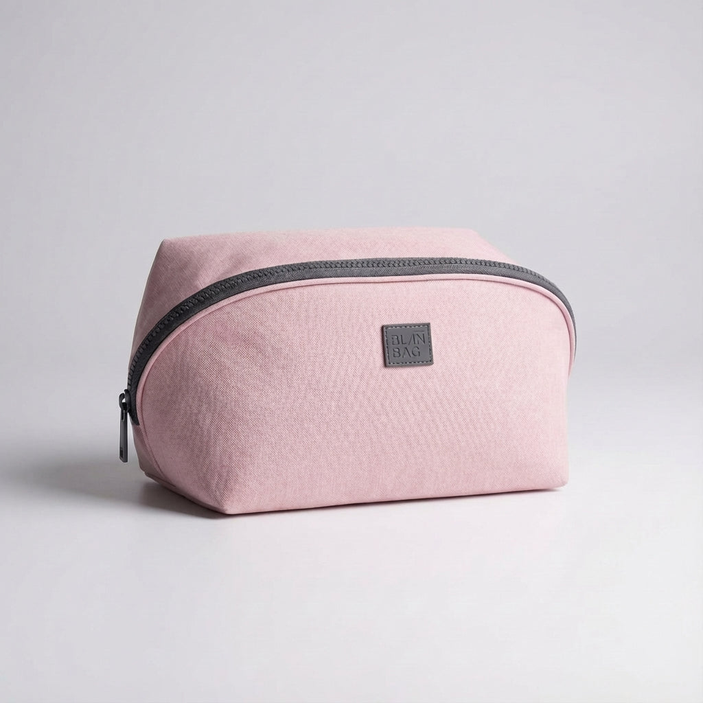 Compacte Packify toilettas voor dames, een essentiële reisaccessoire om cosmetica netjes op te bergen.