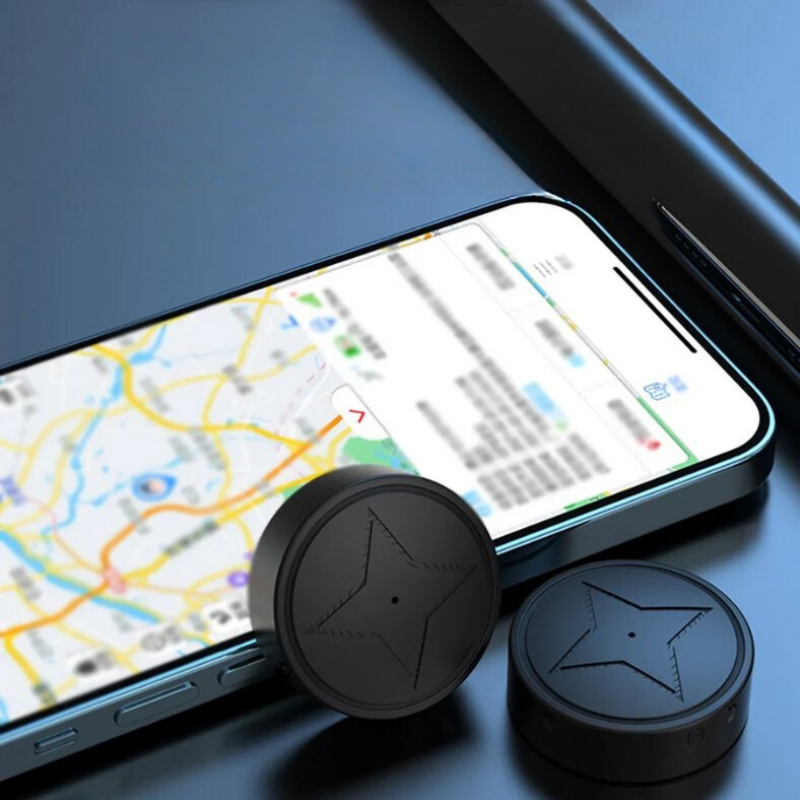 Robuuste GPS-tracker met extra lange batterijduur voor continue voertuigtracking en beveiliging.