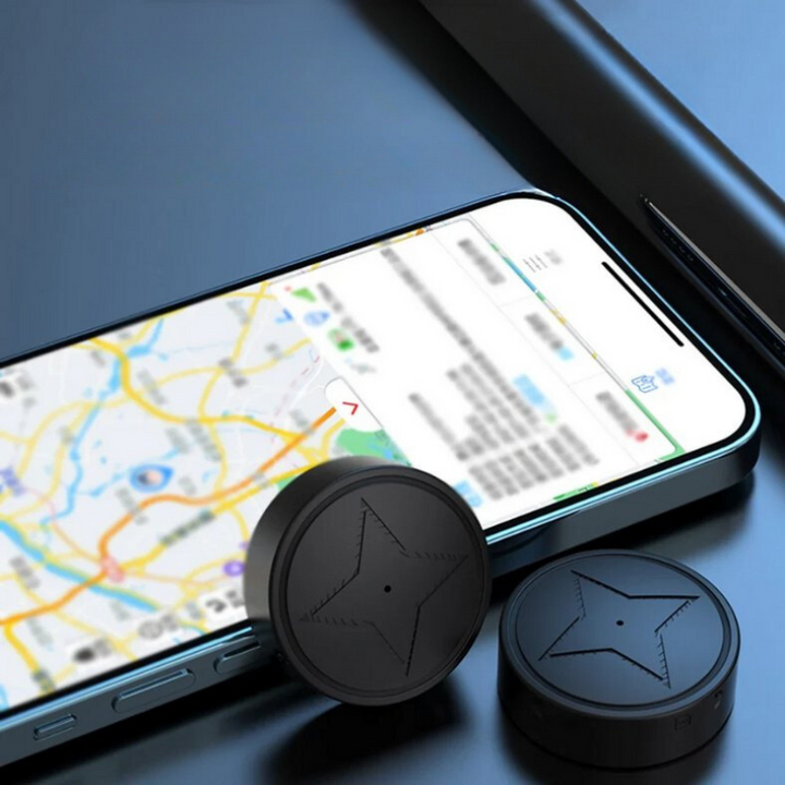 Robuuste GPS-tracker met extra lange batterijduur voor continue voertuigtracking en beveiliging.