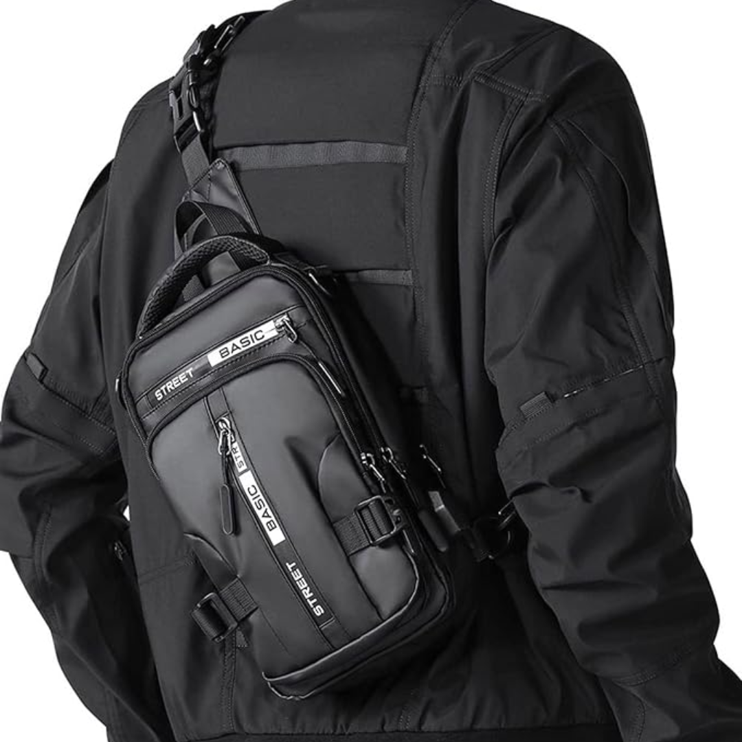 Compacte UrbanLite unisex crossbody sling rugzak van duurzaam zwart nylon.