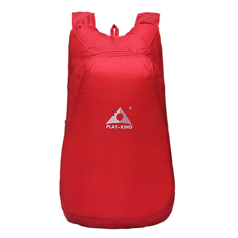 Lichtgewicht 20L vouwbare rugzak; ideaal als compacte handbagage of reistas voor elke trip. Waterbestendig polyester.