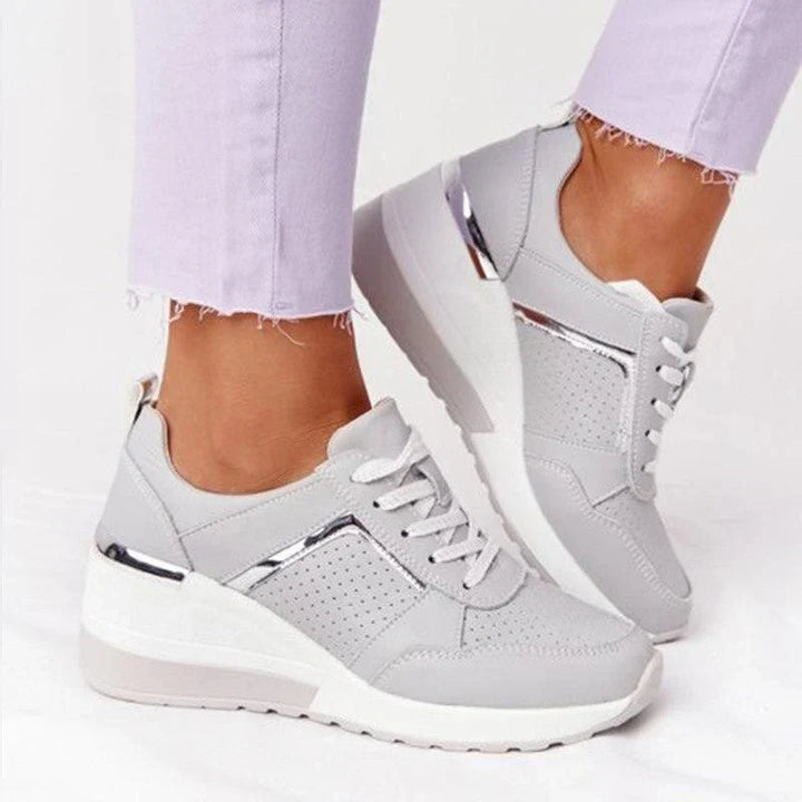 "Dames Air Sneakers met schokabsorberende air-zool, ademend mesh bovenwerk en lichtgewicht ontwerp in trendy stijl."