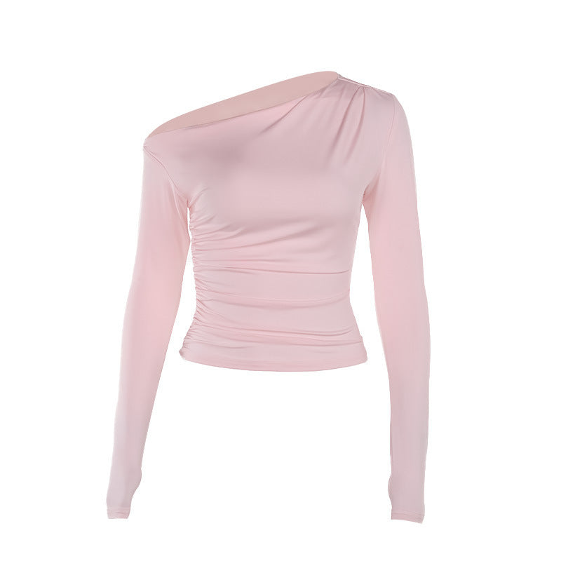 Moderne dames top met asymmetrische halslijn, lange mouw en getailleerde pasvorm, ideaal voor avondkleding.