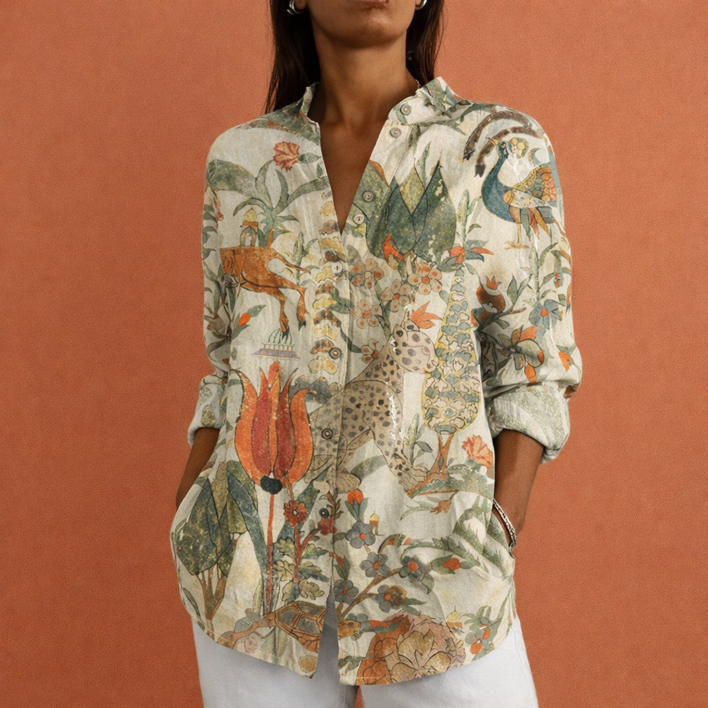 Veelzijdige dames blouse met abstracte print, klassieke kraag en knoopsluiting, ideaal voor herfst.
