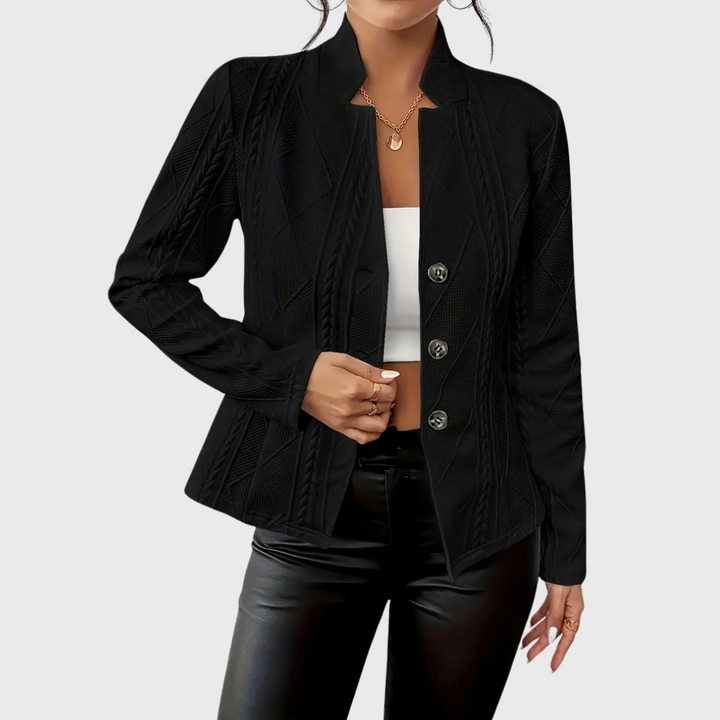 Elegante dames blazer met een verfijnde pasvorm, een modieuze toevoeging aan elke garderobe.