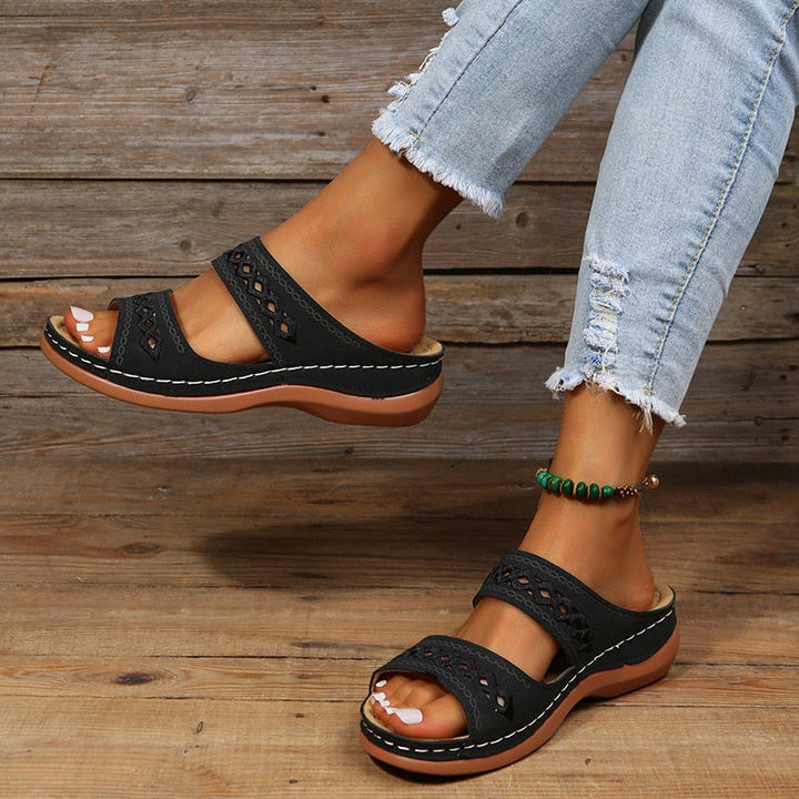 Dames comfort sandalen met verstelbare banden, perfect voor warme zomerdagen & lange wandelingen.