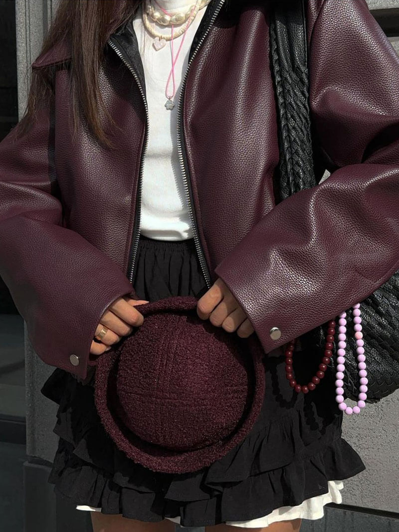 Dames bordeaux jas, perfect voor een stijlvolle voorjaars- of najaarslook. Elegant en comfortabel.