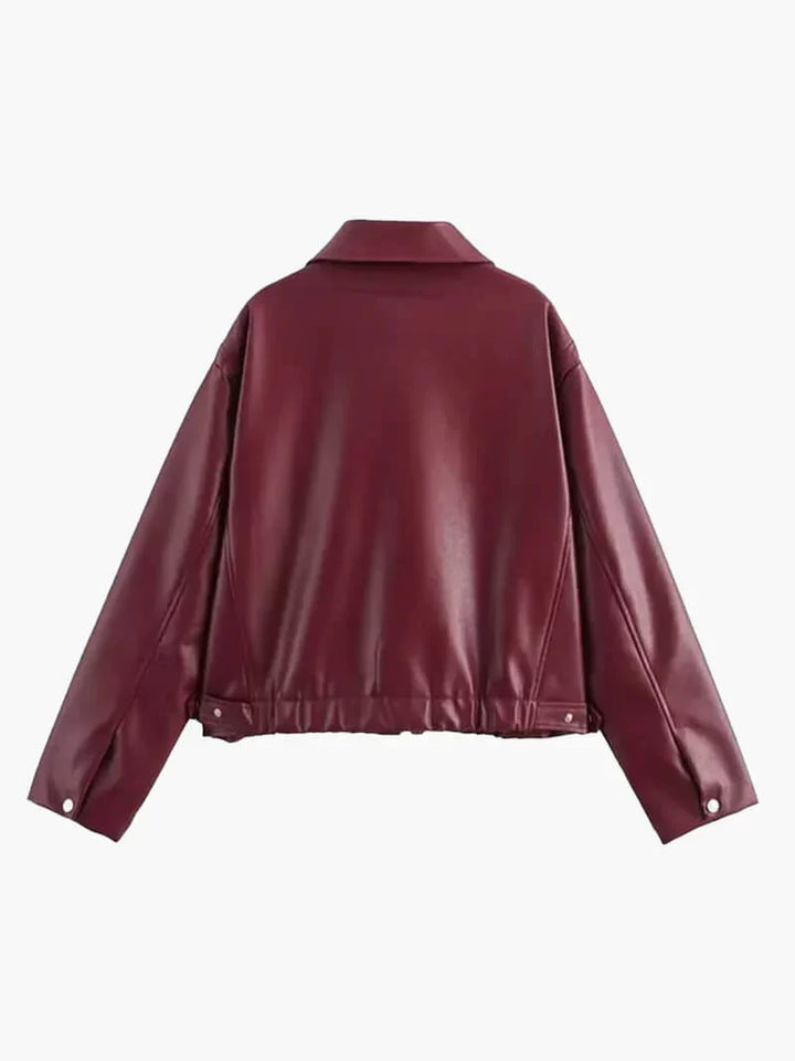 Trendy bordeaux damesjack, een must-have voor het voorjaar en najaar. Brengt stijl en warmte samen.