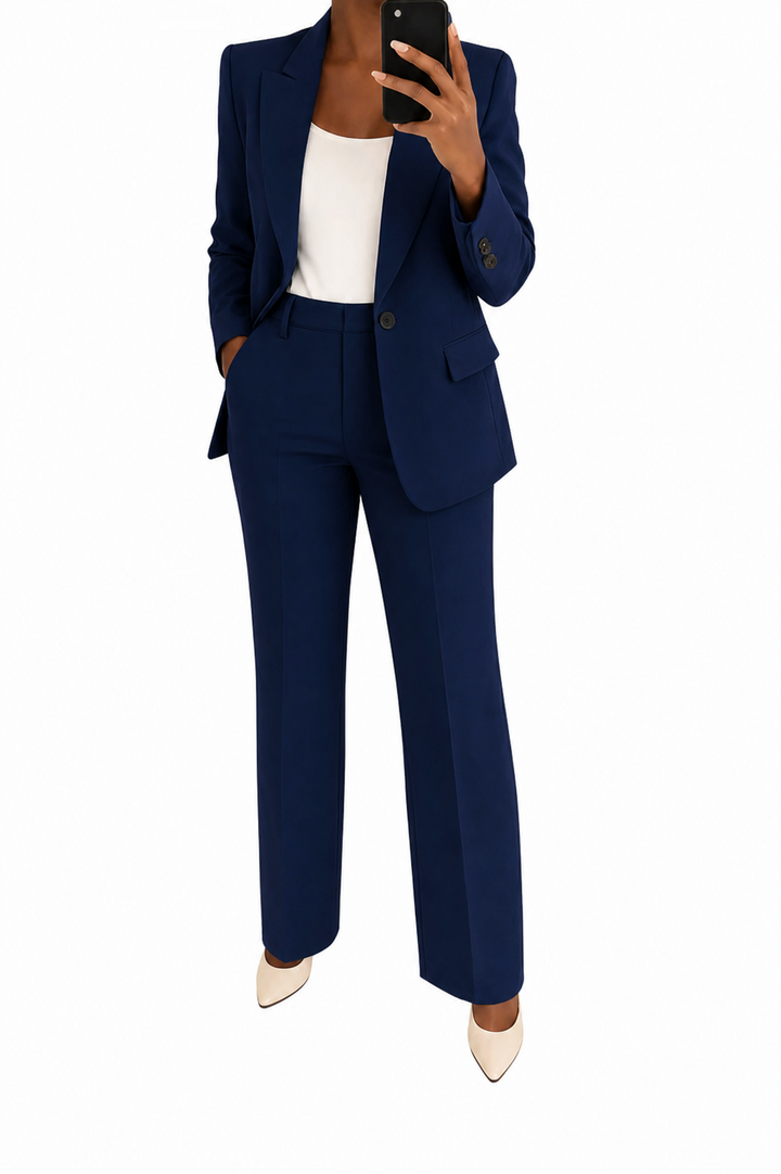 Formeel dames broekpak: complete set met blazer en wide leg broek, ideaal voor belangrijke afspraken.