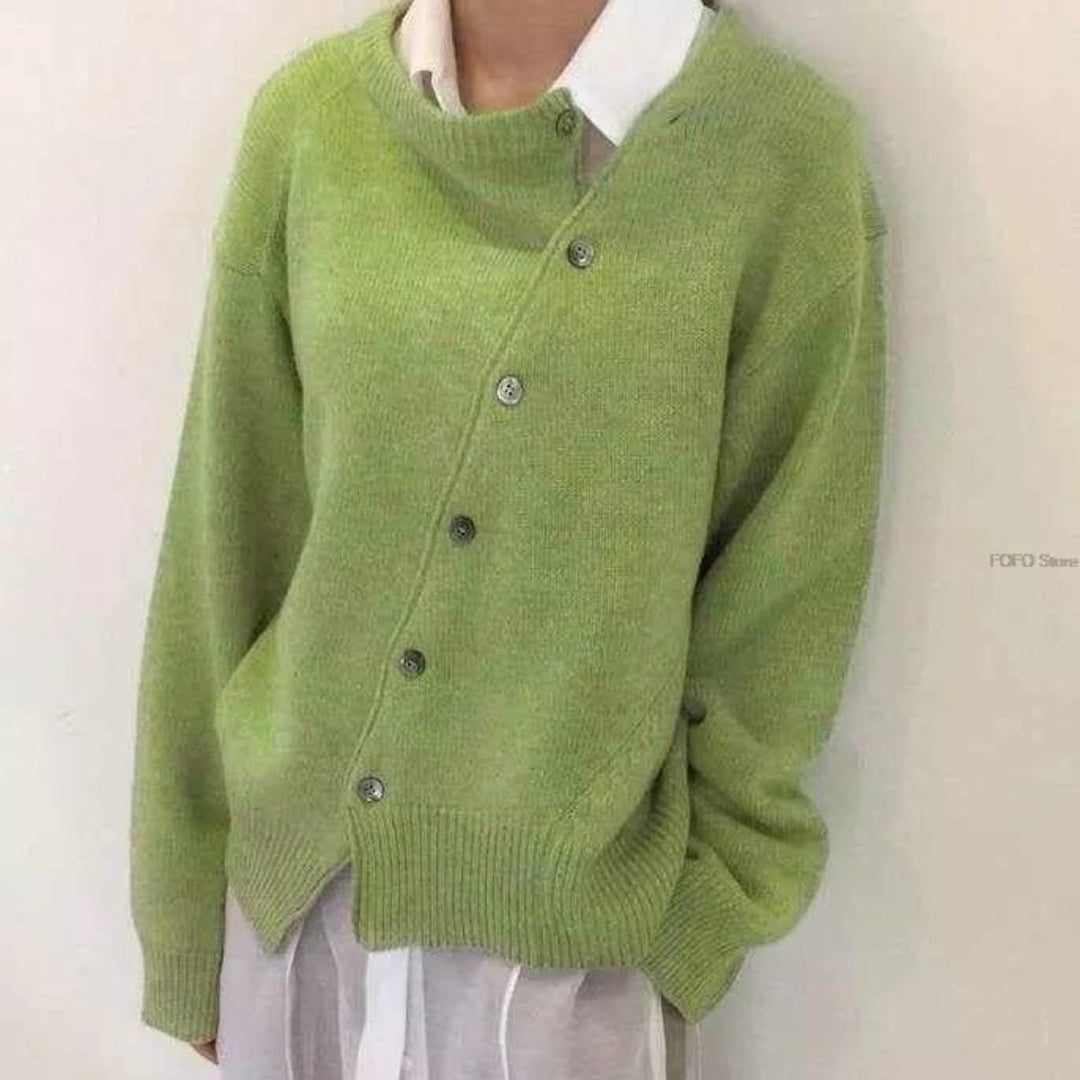 Stijlvolle cache-coeur dames cardigan met asymmetrische knopen, een moderne twist op een klassieker.