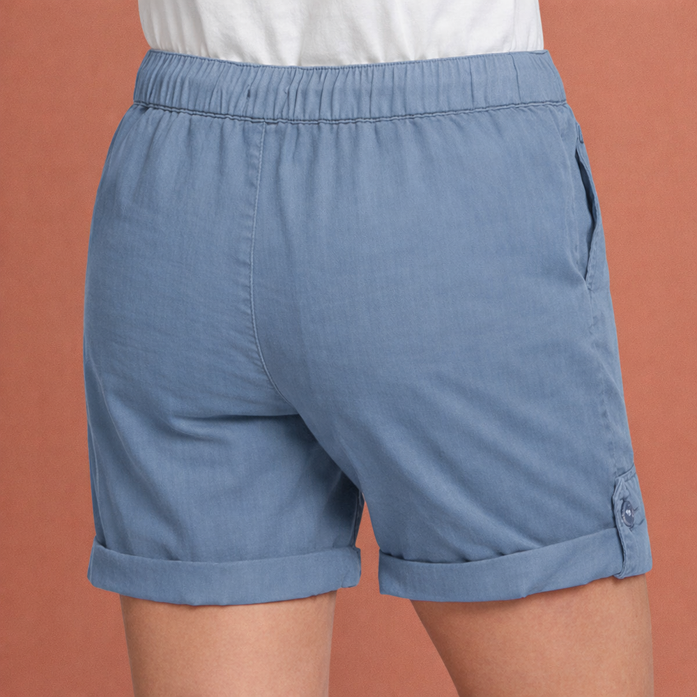 Modieuze dames korte broek met verstelbaar trekkoord en speelse opgerolde zoom voor lente en zomer.