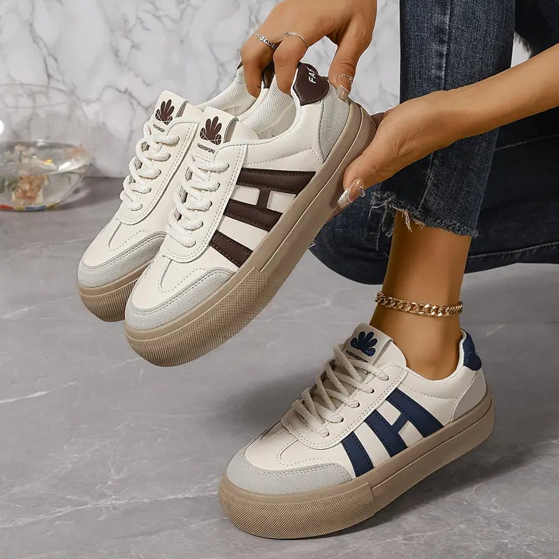 Stijlvolle bruine dames casual schoenen, combineert comfort met een trendy design, veelzijdig voor elke dag.
