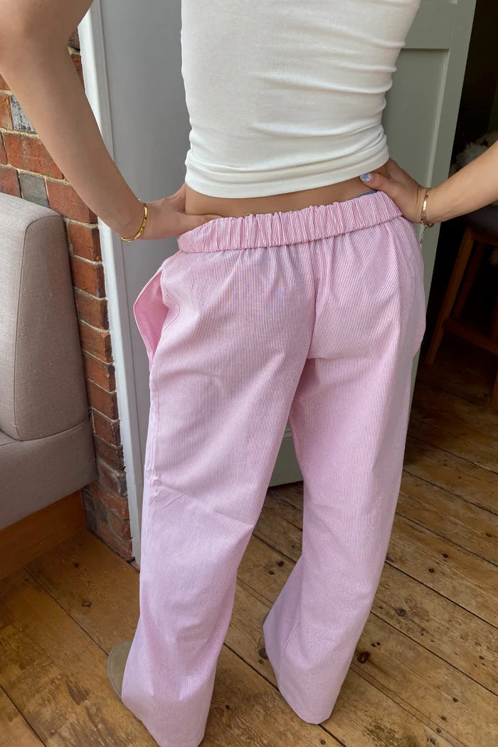 Stijlvolle damesbroek met comfortabele pasvorm, veelzijdig voor casual lente- en zomerlooks.