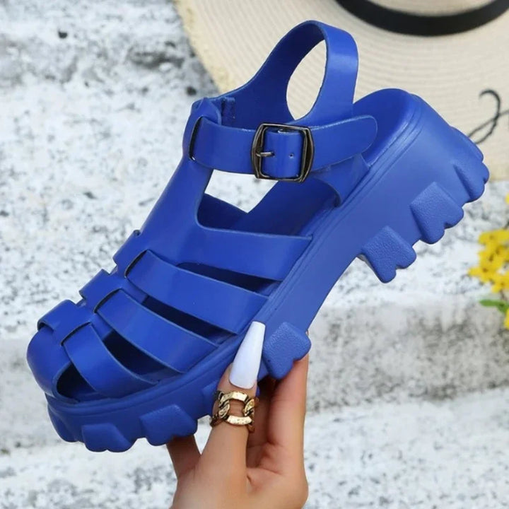 Comfortabele dames sandalen met zacht voetbed. Stijlvolle lichtgewicht damesschoenen voor zomerse casual looks.