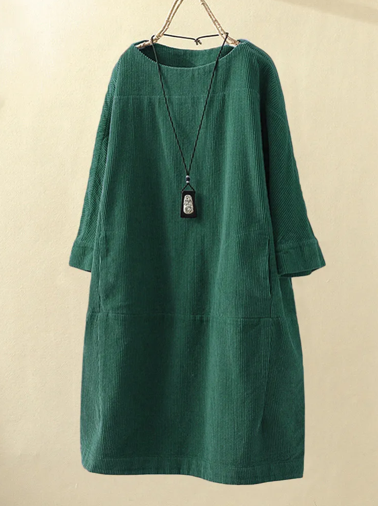 Stijlvolle en comfortabele dames midijurk met korte mouw, perfect als zomerse feestjurk of casual.