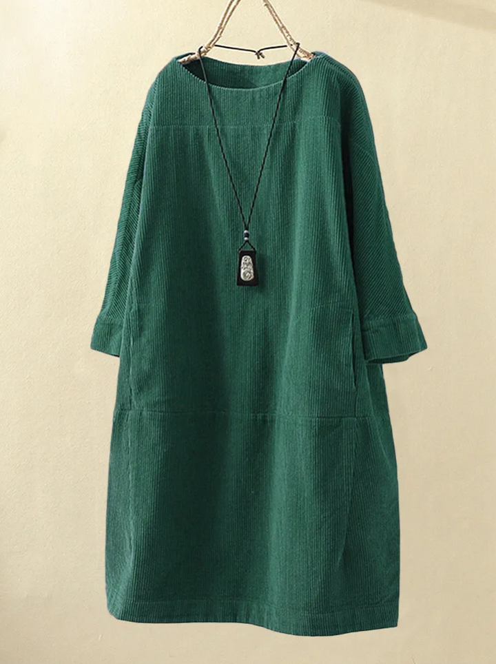 Stijlvolle en comfortabele dames midijurk met korte mouw, perfect als zomerse feestjurk of casual.