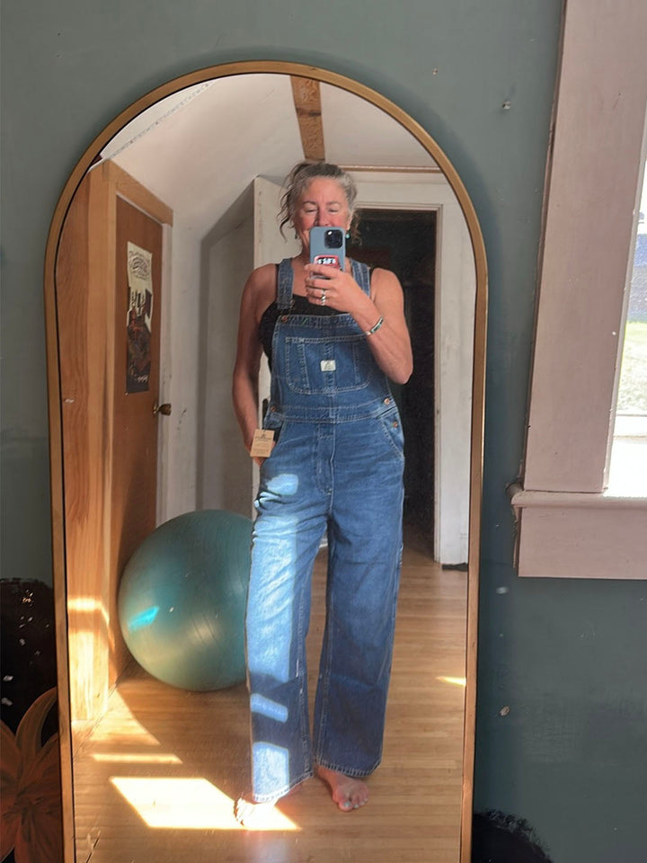 Casual dames tuinbroek met rechte pijpen, comfortabele denimlook overall.